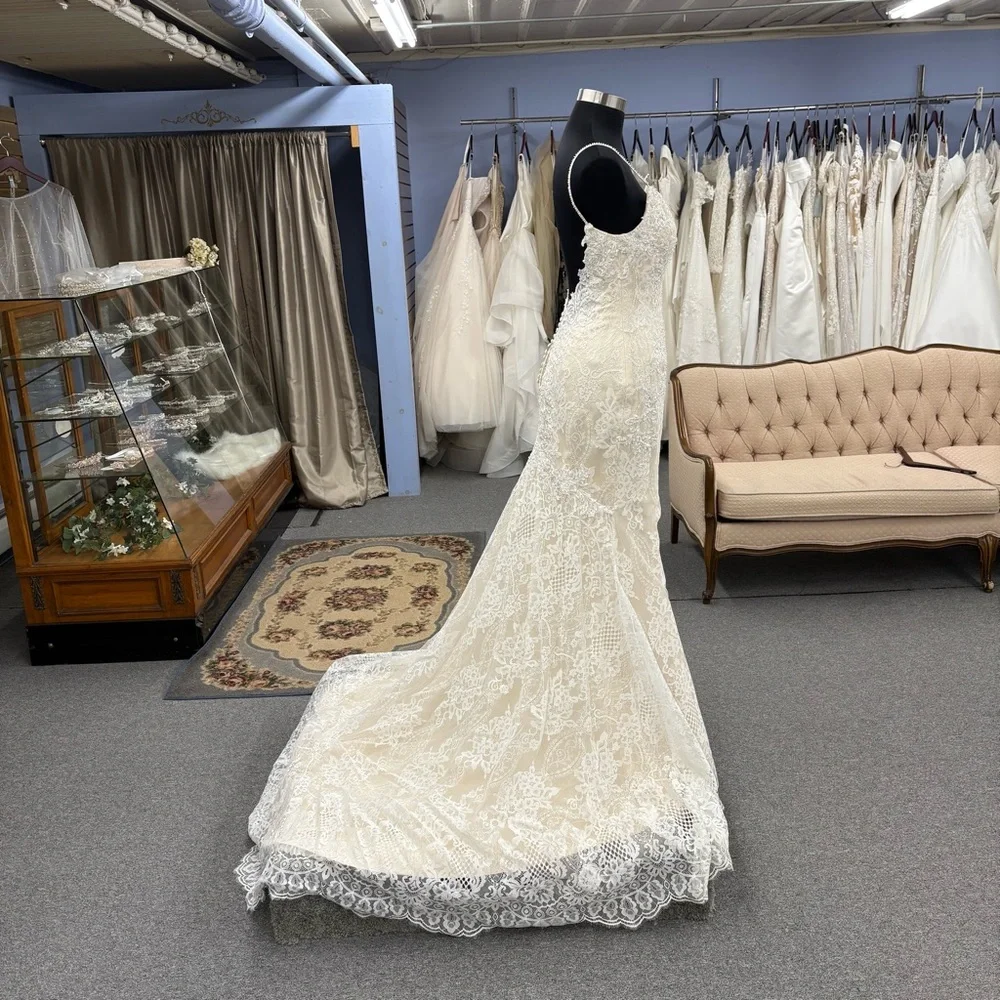 Maggie Sottero “IDA” Wedding Dress - Picture 7 of 12